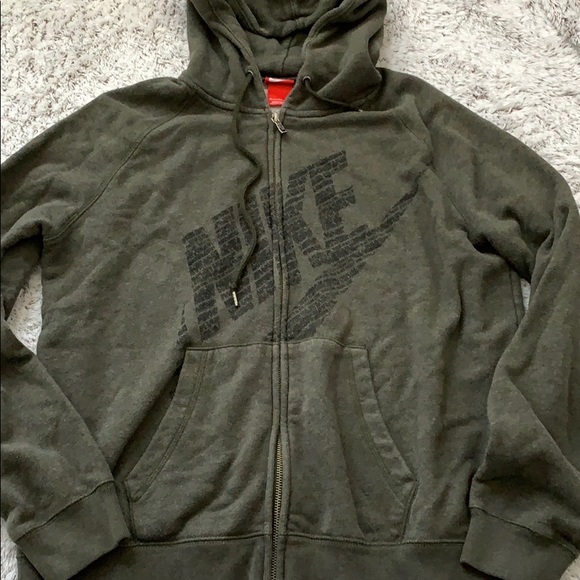 Nike Tops - Women’s Nike Sweatshirt